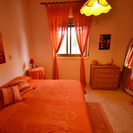 Casa Unifamiliar Con Jard N Privado Villa Agnone Bagni Luaran gambar