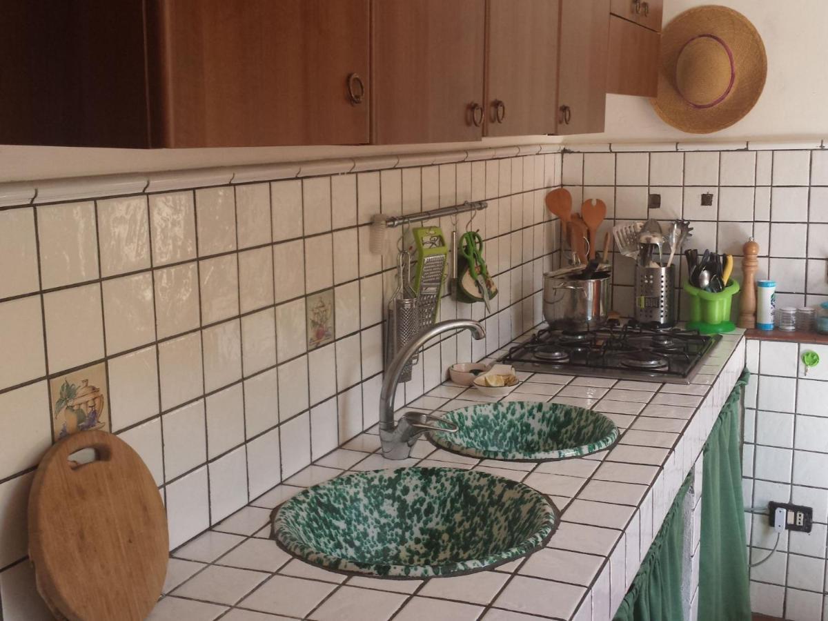 Casa Unifamiliar Con Jard N Privado Villa Agnone Bagni Luaran gambar
