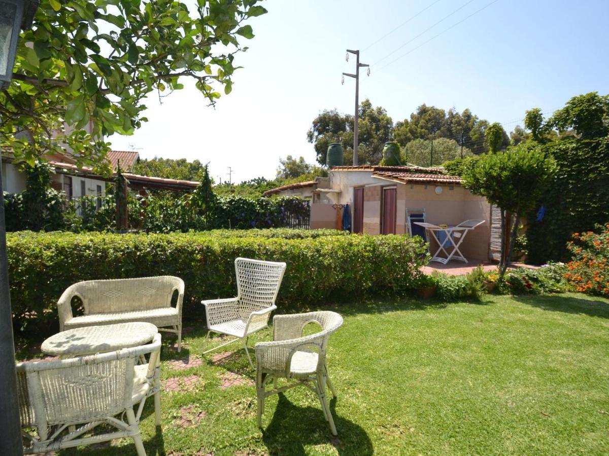 Casa Unifamiliar Con Jard N Privado Villa Agnone Bagni Luaran gambar