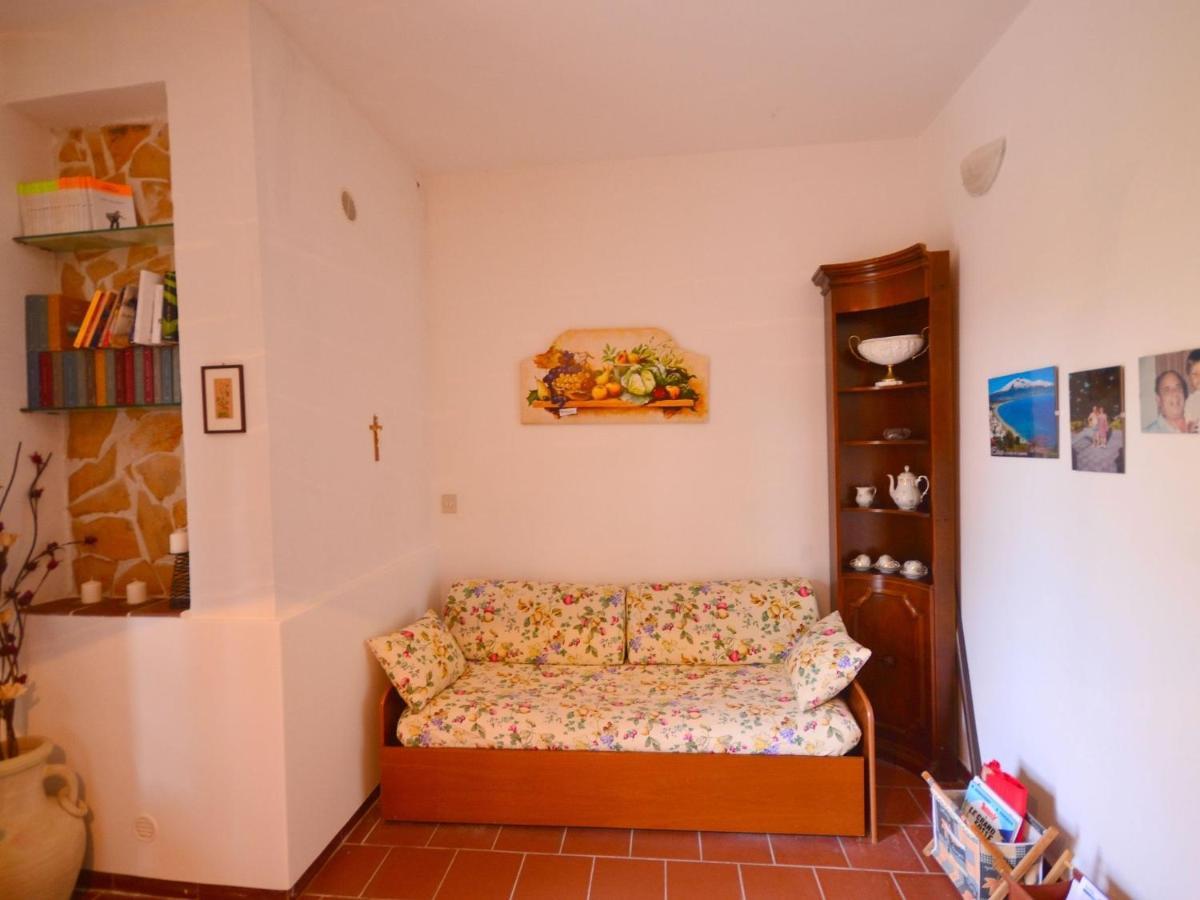 Casa Unifamiliar Con Jard N Privado Villa Agnone Bagni Luaran gambar