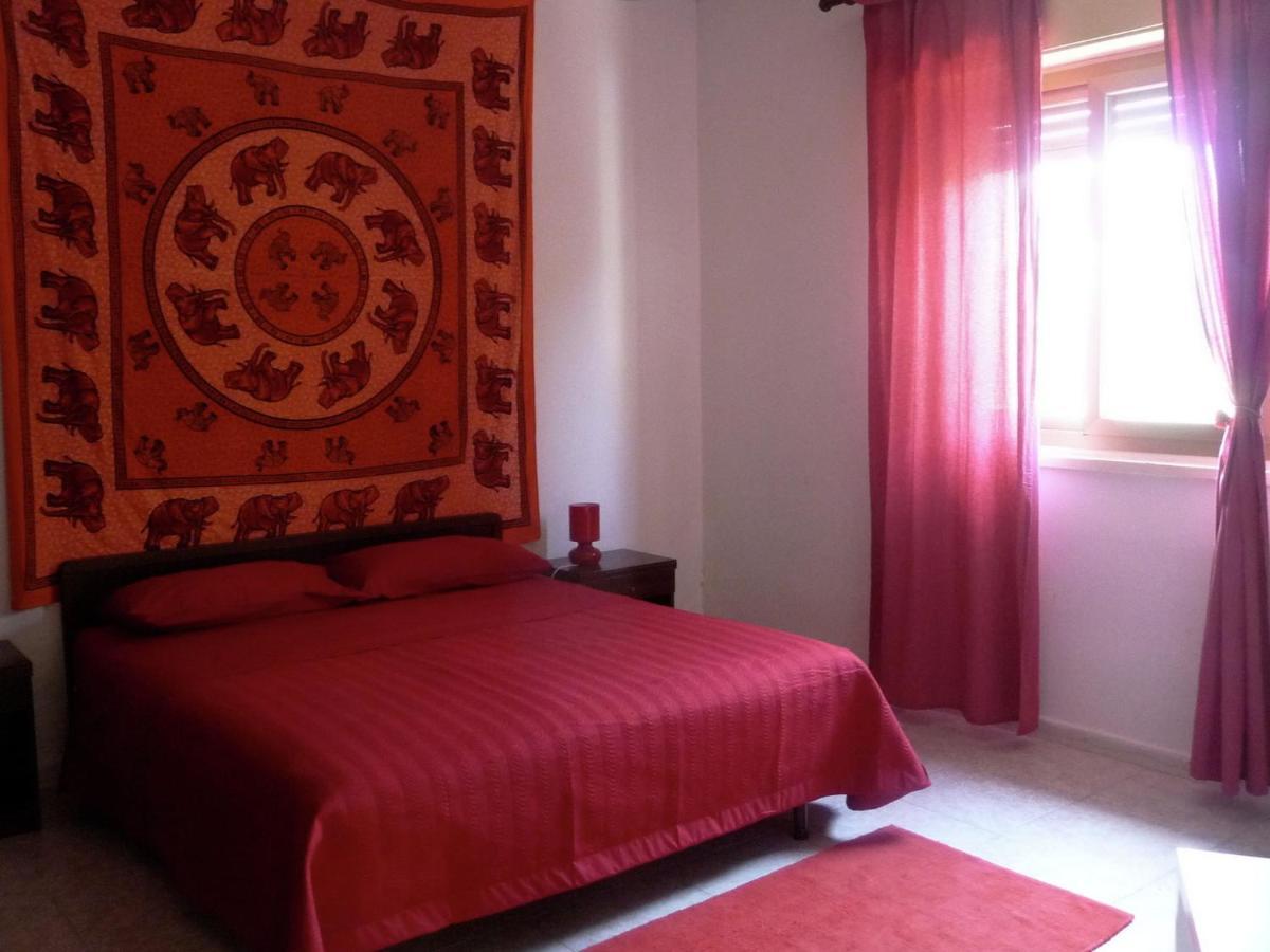 Casa Unifamiliar Con Jard N Privado Villa Agnone Bagni Luaran gambar
