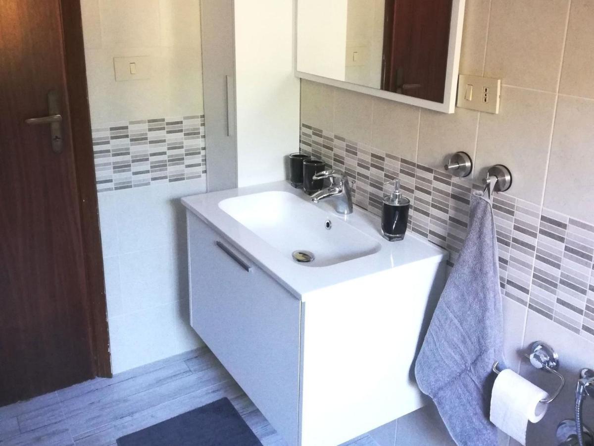 Casa Unifamiliar Con Jard N Privado Villa Agnone Bagni Luaran gambar
